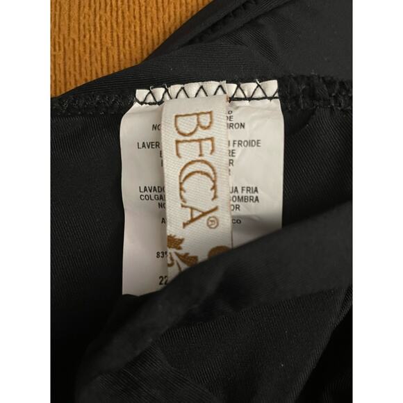 Becca Swim Bikini Top Halter Ruched Swimwear - Picture 7 of 8